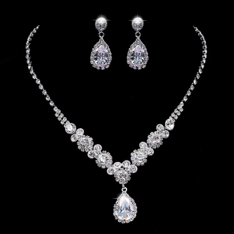 Imitation Moissanite Diamond Jewelry Set Explosion Flash Hot New Luxury Pendant Necklace Female Earrings Set